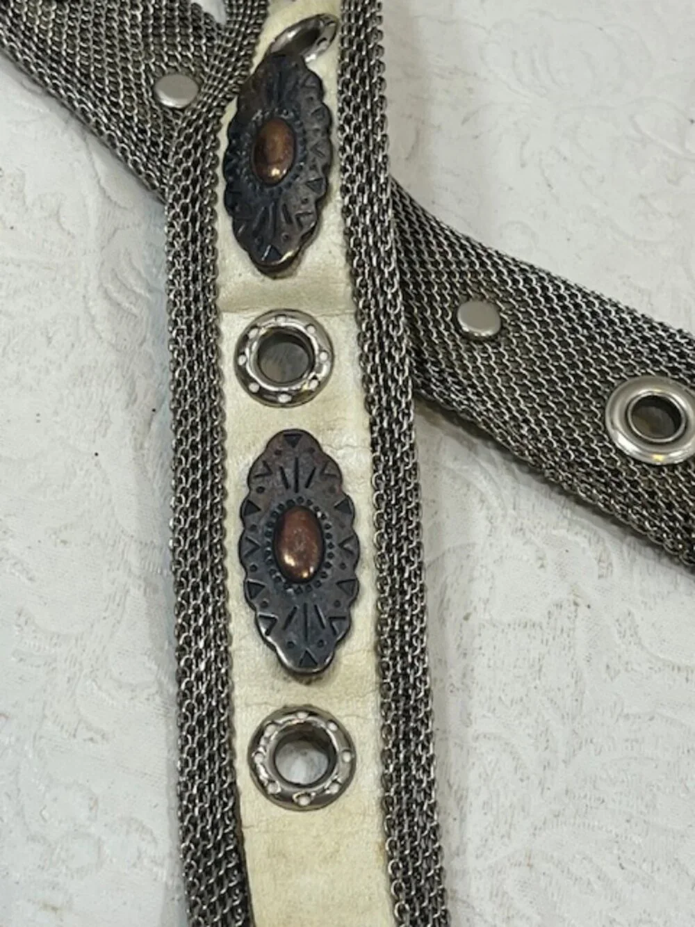 VTG Silver Tone Metal Mesh White Leather Concho Grommets Belt Western Buckle32 M